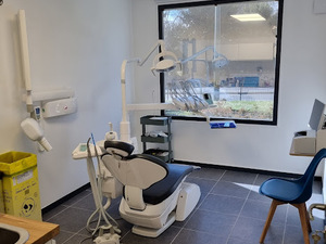 Recrute PRATICIENS  H/F