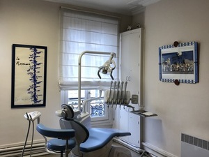 hypercentre versailles cherche collaboratrice(teur) H/F