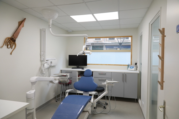 Recherche assistant dentaire (H/F) / contrat pro  LYON 6