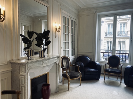 RECHERCHE COLLABORATEUR/TRICE LIBERAL PARIS 6 H/F