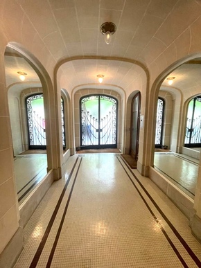 Local professionnel RdC PMR 290 m2 Paris 16e Idéal clinique dentaire esthétique orthodontie