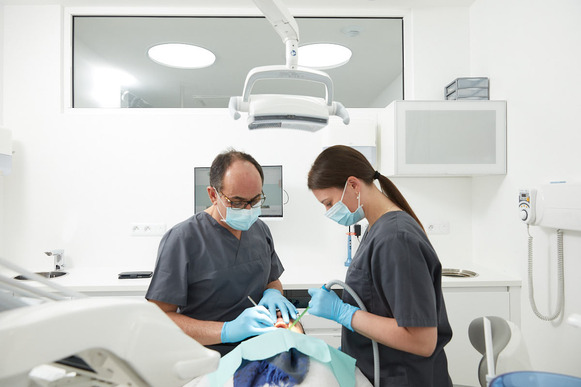 assistante dentaire qualifiée et experimentée omni implanto H/F