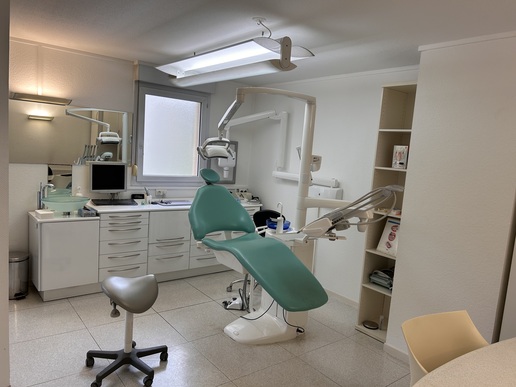 VENDS CABINET DENTAIRE STRASBOURG OUEST AVEC MURS