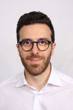 Dentiste étranger motivé cherche poste à Paris