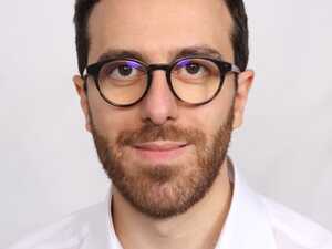 Dentiste étranger motivé cherche poste à Paris