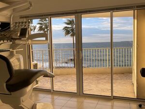 À vendre : part dans un cabinet dentaire spacieux à Juan-les-Pins,