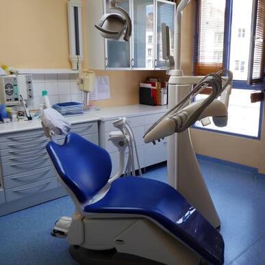 RECHERCHE COLLABORATEUR(TRICE)POUR CESSION H/F