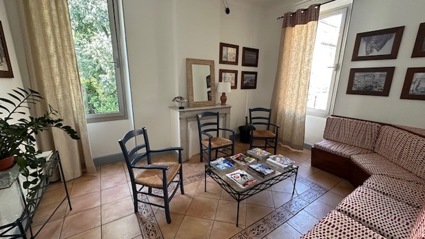 Cause retraite, cède cabinet dentaire tenu 44 ans