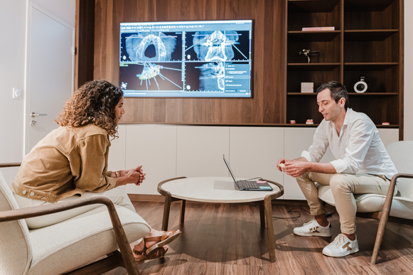 Recrutement : Assistante dentaire en CDI (Grenoble – chirurgie & implantologie) H/F