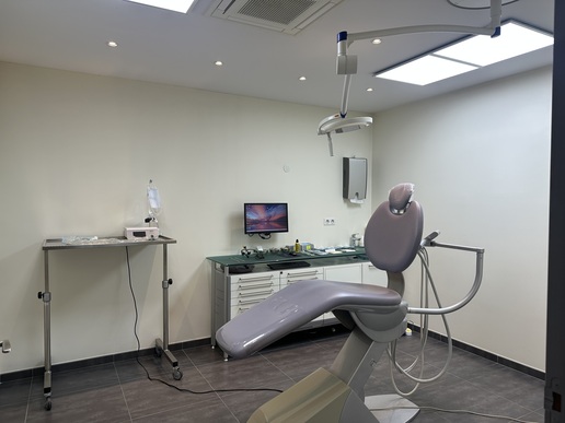 Vente murs cabinet omnipratique et implantologie 