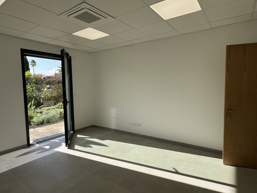 MOUGINS (06) - A VENDRE POUR OTHODONTISTES PEDODONTISTES EXCLUSIVEMENT