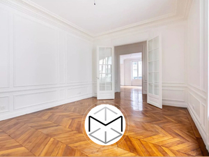 Local professionnel RDC 110m2 Paris 16e OCDE