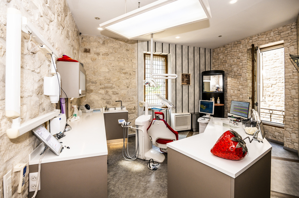 RECHERCHE COLLABORATEUR / COLLABORATRICE H/F