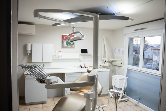 Recherche chirurgien-dentiste hygiéniste (H/F)