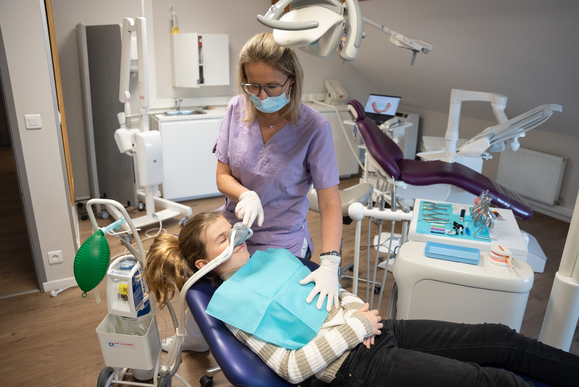 Recherche chirurgien-dentiste hygiéniste (H/F)