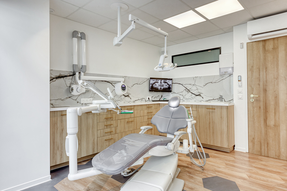 Recherche assistante dentaire qualifiée ou contrat pro h/f