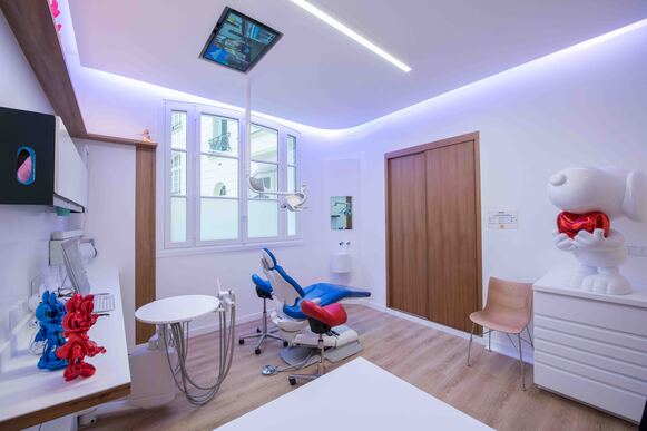 Paris 16 – Location de locaux dentaires équipés (Ortho / Pédodontie)