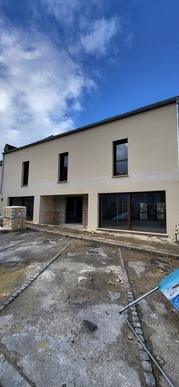 Mézières-sur-seine-Epône (78) Local commercial 158 m2 à vendre brut aménagement mitoyen maison de santé