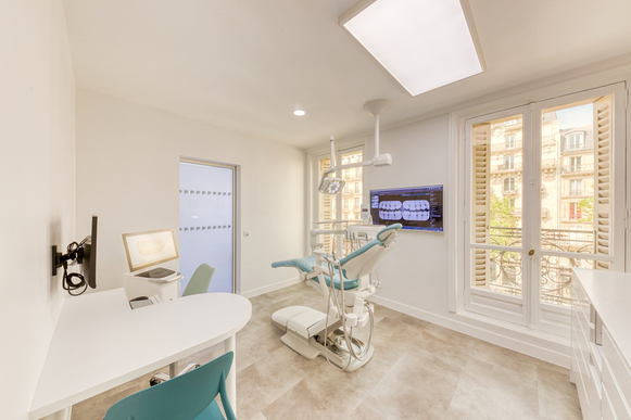 RECHERCHE ASSISTANTE DENTAIRE EN FORMATION H/F