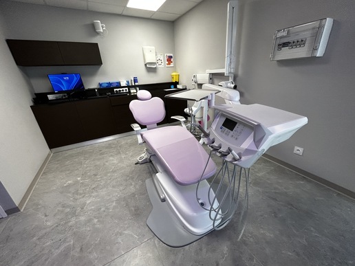 POSTE OMNIPRATIQUE et compagnonnage dans service dentaire Val D'europe  H/F