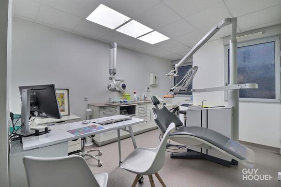 urgent , suite à changement de Région, Cabinet Récent, patientèle fidèle recherche praticien/ne