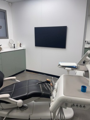 collaboration AIN frontière suisse H/F