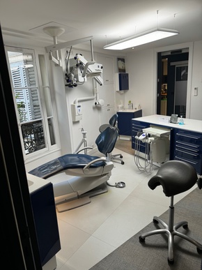 Cabinet dentaire standing mur et fond paris 7