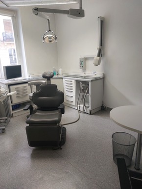 (75) Cabinet dentaire libéral