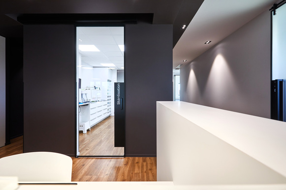 recherche Assistant(e) dentaire qualifiée ou à former H/F