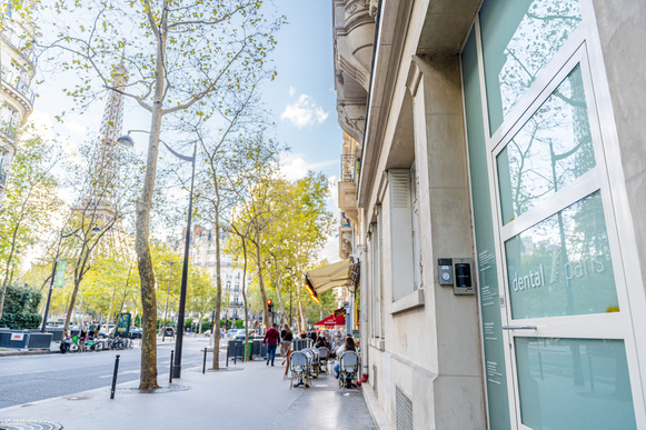  Poste de Parodontiste dans un Cabinet de standing (Paris 7 - Tour Eiffel) H/F