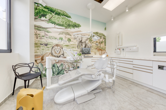 Assistante dentaire cabinet orthodontie pedodontie paris 14 H/F