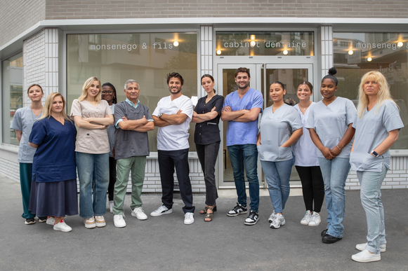 Cabinet dentaire de groupe à Asnières-sur-Seine (92) recherche collaborateur libéral (H/F)