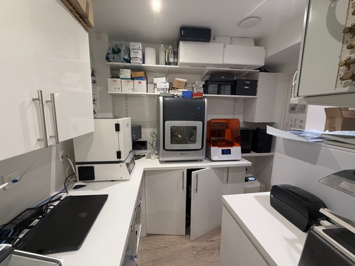 SYDEL vous propose un cabinet à Paris 8 – Patientèle fidèle, matériel complet, cabinet optimisé