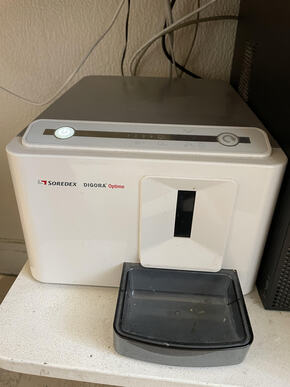 A VENDRE MEUBLE ET MATERIEL DENTAIRE