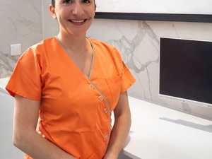 Assistante dentaire qualifiée