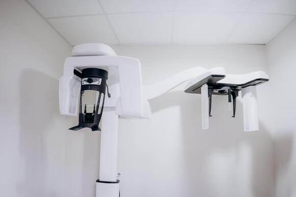 [COLLABORATION/ASSOCIATION  LIBÉRALE DÈS JUIN  2026]Drome ANNEYRON H/F