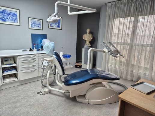 Vend cabinet dentaire, départ à la retraite