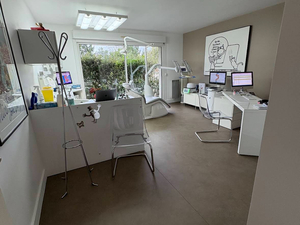 Vends important cabinet pluridisciplinaire 