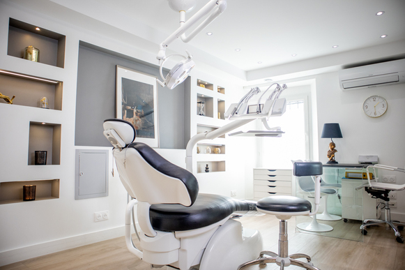 Poste libéral dentiste et orthodentiste