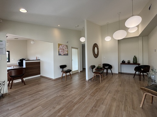 À VENDRE L’Isle / Sorgue (84), Cabinet Dentaire 232 m2, Omnipratique / Paro / Implanto,  Zone très sous dotée / Aide à l’installation, Financement et Accompagnement assurés