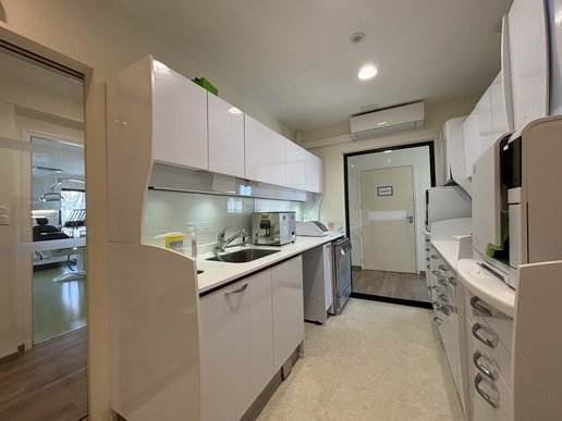 À VENDRE L’Isle / Sorgue (84), Cabinet Dentaire 232 m2, Omnipratique / Paro / Implanto,  Zone très sous dotée / Aide à l’installation, Financement et Accompagnement assurés