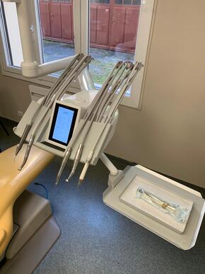 Unit plafond Qetin état neuf