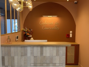 ASSISTANTE DENTAIRE PRESLES H/F