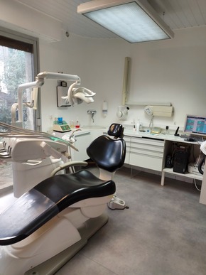 Vends cabinet Challans (85300)