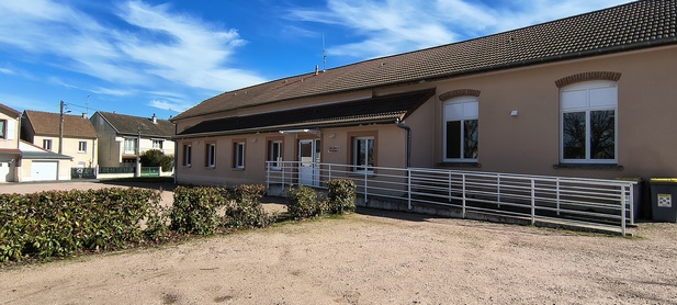 cède cabinet dentaire près de Vichy Allier