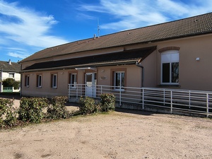 cède cabinet dentaire près de Vichy Allier