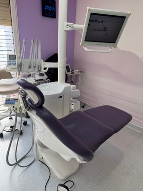 FAUTEUIL DENTAIRE PLANMECA très bon état