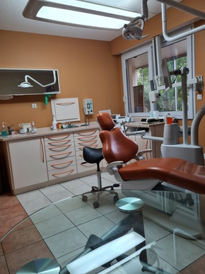 Cabinet clé en main, idéal 1 ou 2 praticiens