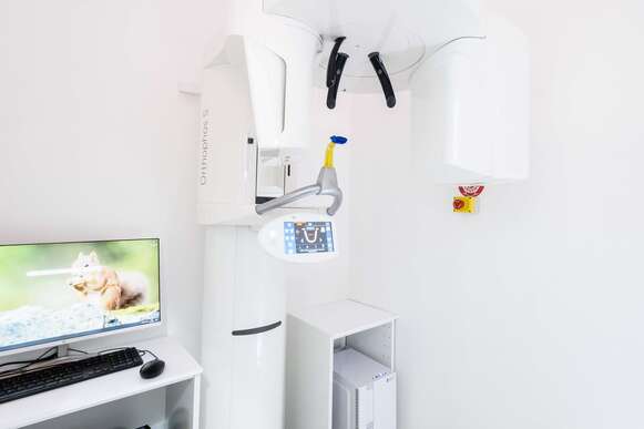 A louer – Bureaux médicaux & dentaires de standing – Paris 16e (Étoile / Victor Hugo)