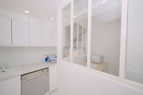 A louer – Bureaux médicaux & dentaires de standing – Paris 16e (Étoile / Victor Hugo)